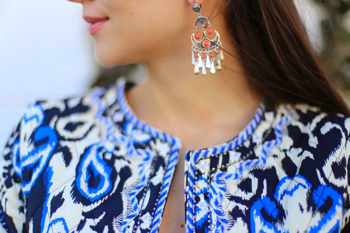 Этнические серьги в образе