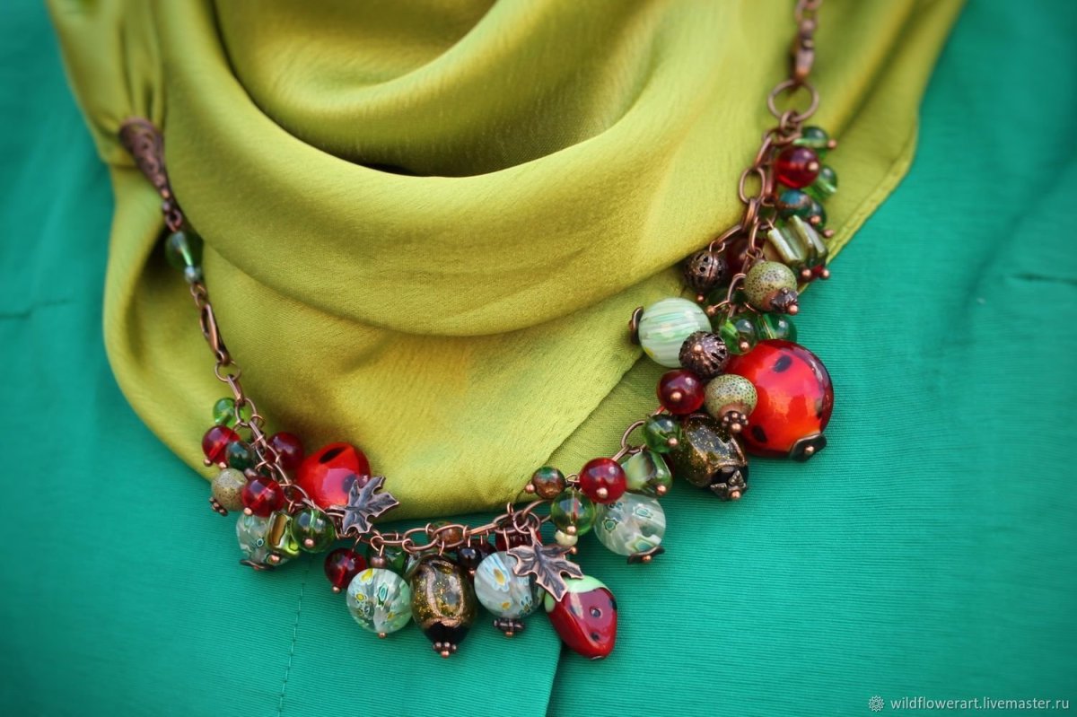 Красивые платки с бусами