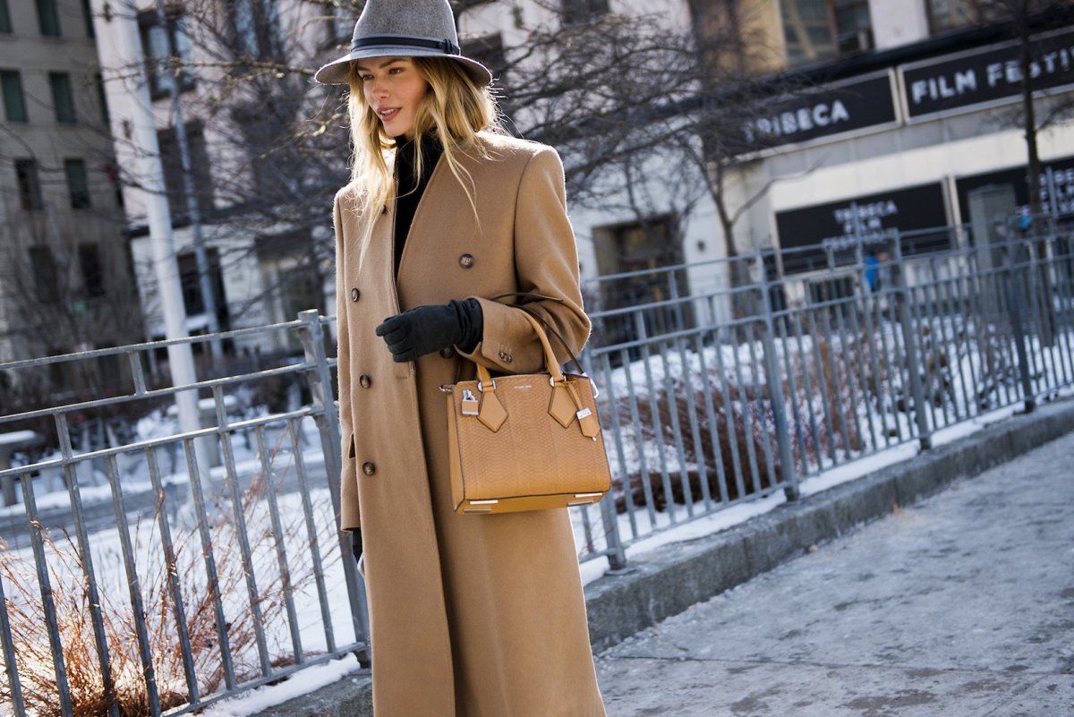 Твидовый тренч Шанель