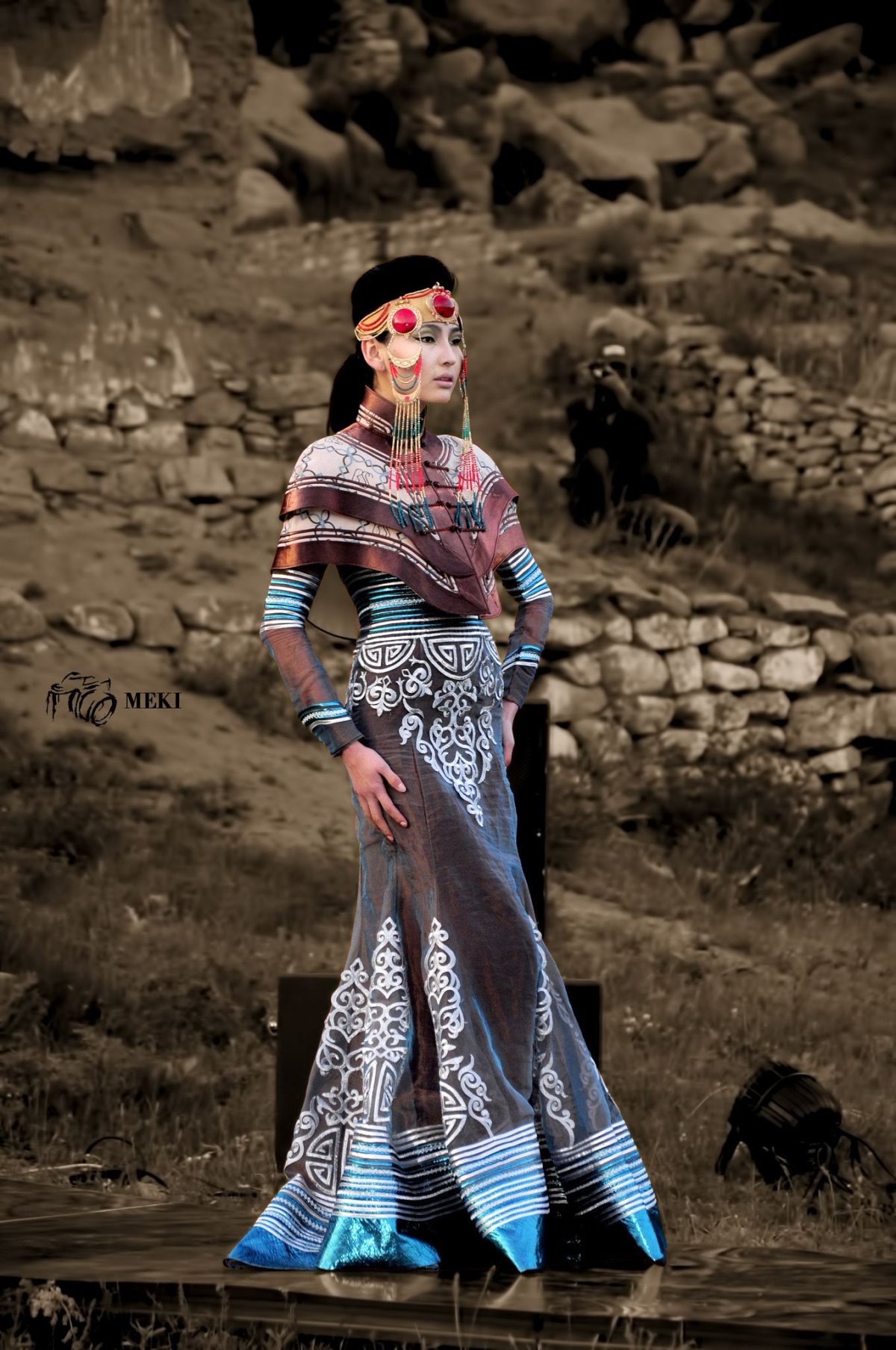 Стилизованный Бурятский женский костюм