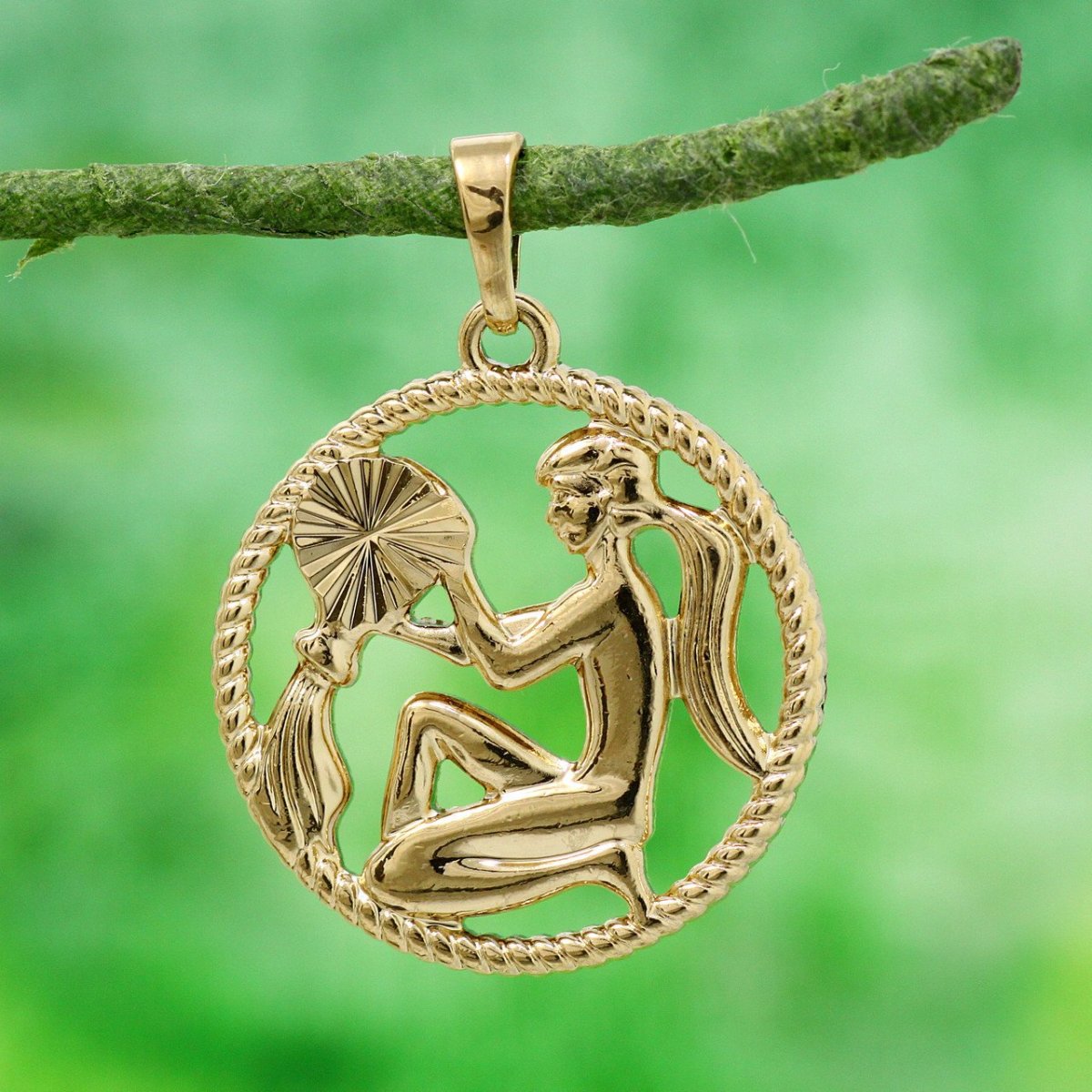 Кулон золотой водолей женский