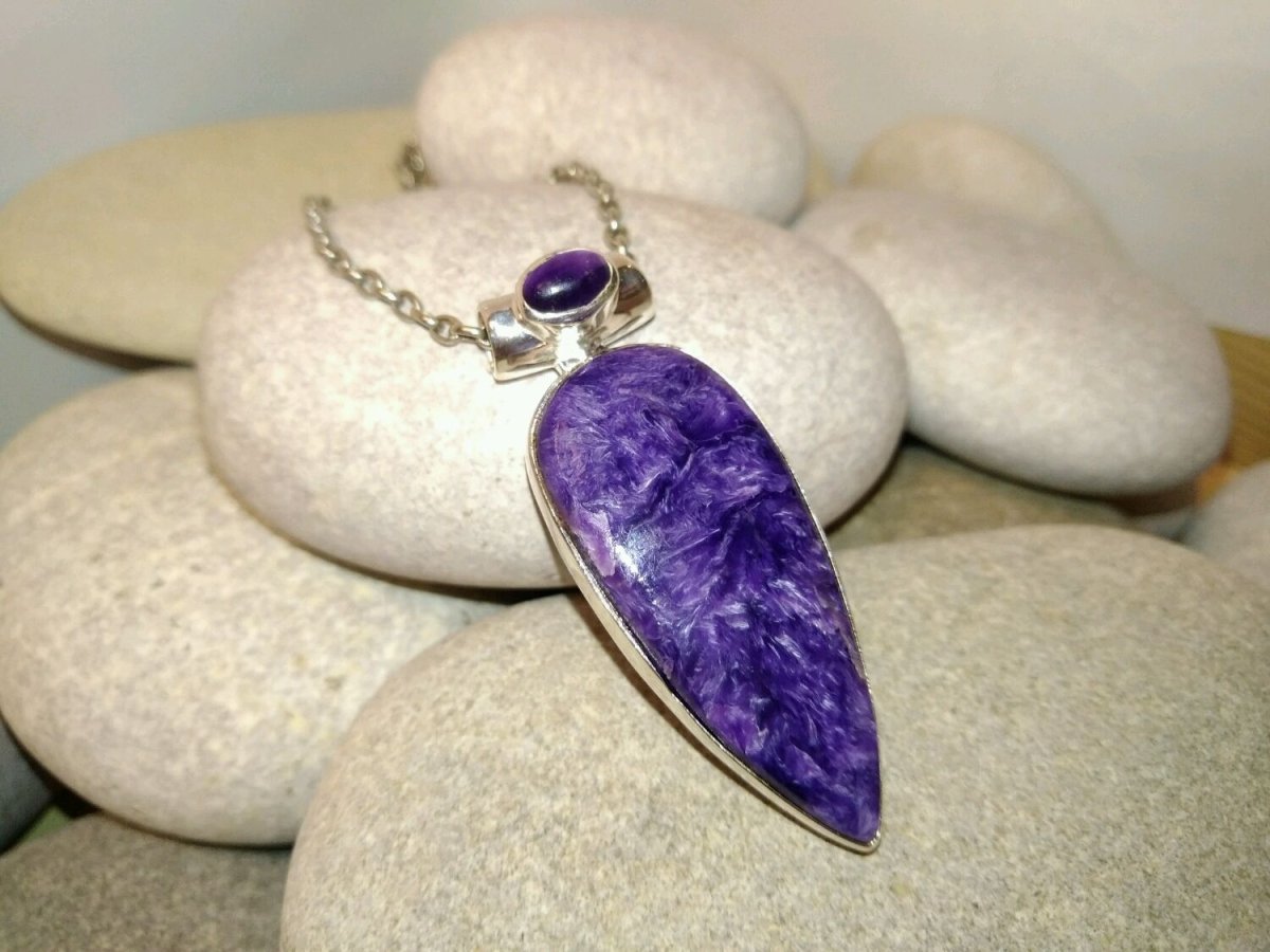 Подвеска с чароитом в серебре