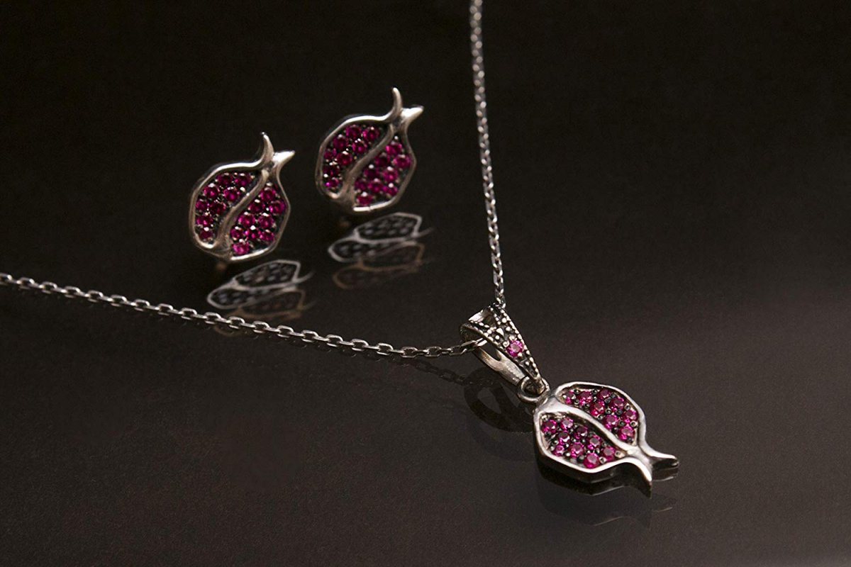 Серебряные подвески с гранатом