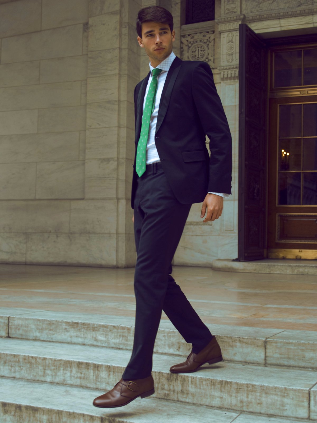 Луки на выпускной мужские