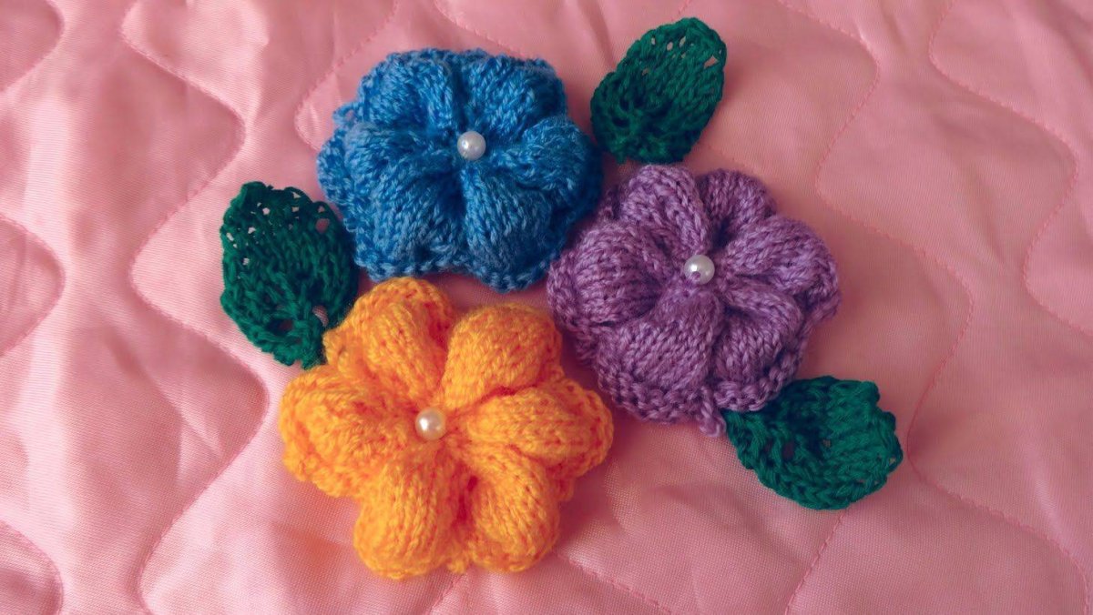 Цветы крючком для украшения шапок