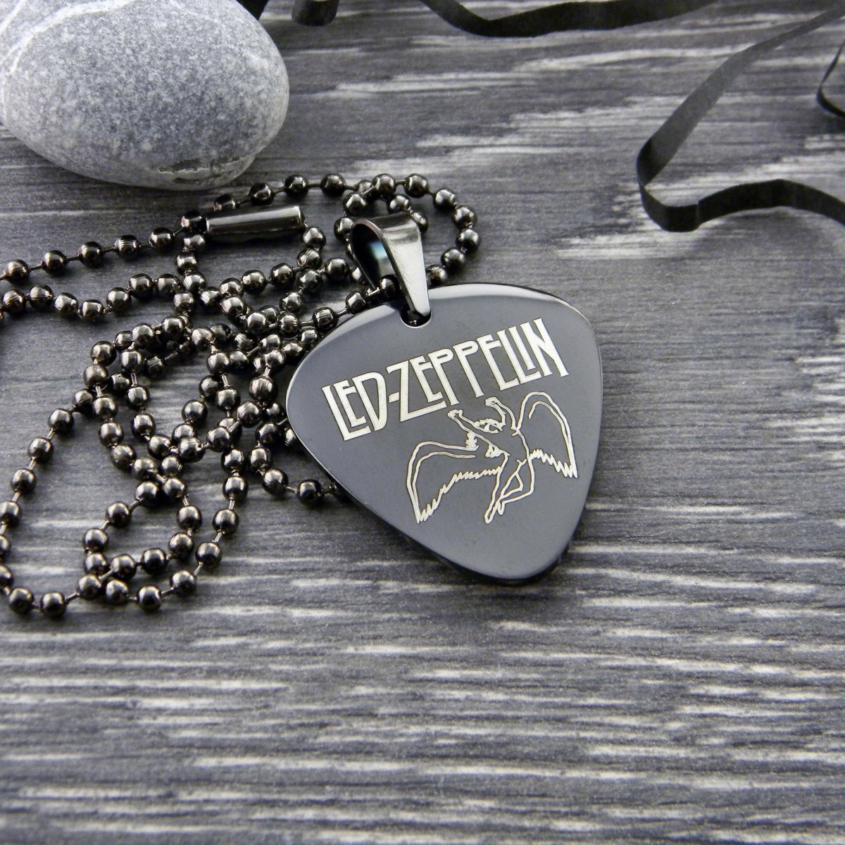 Кулон на рождение ребенка