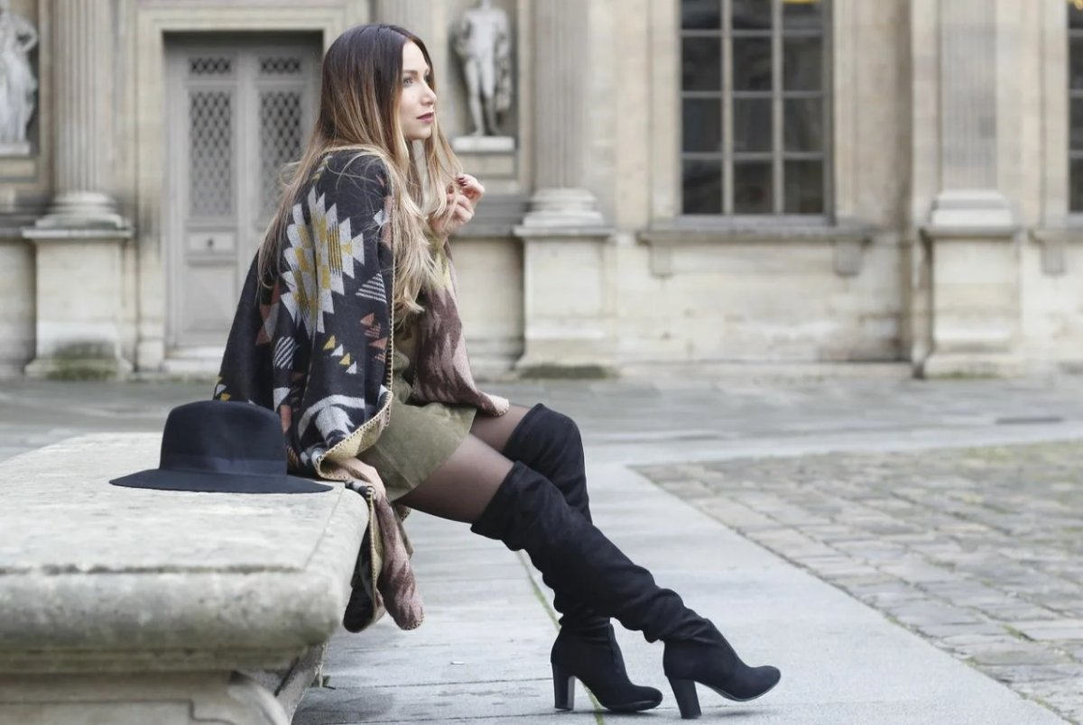 Ариадна Маевская в сапогах