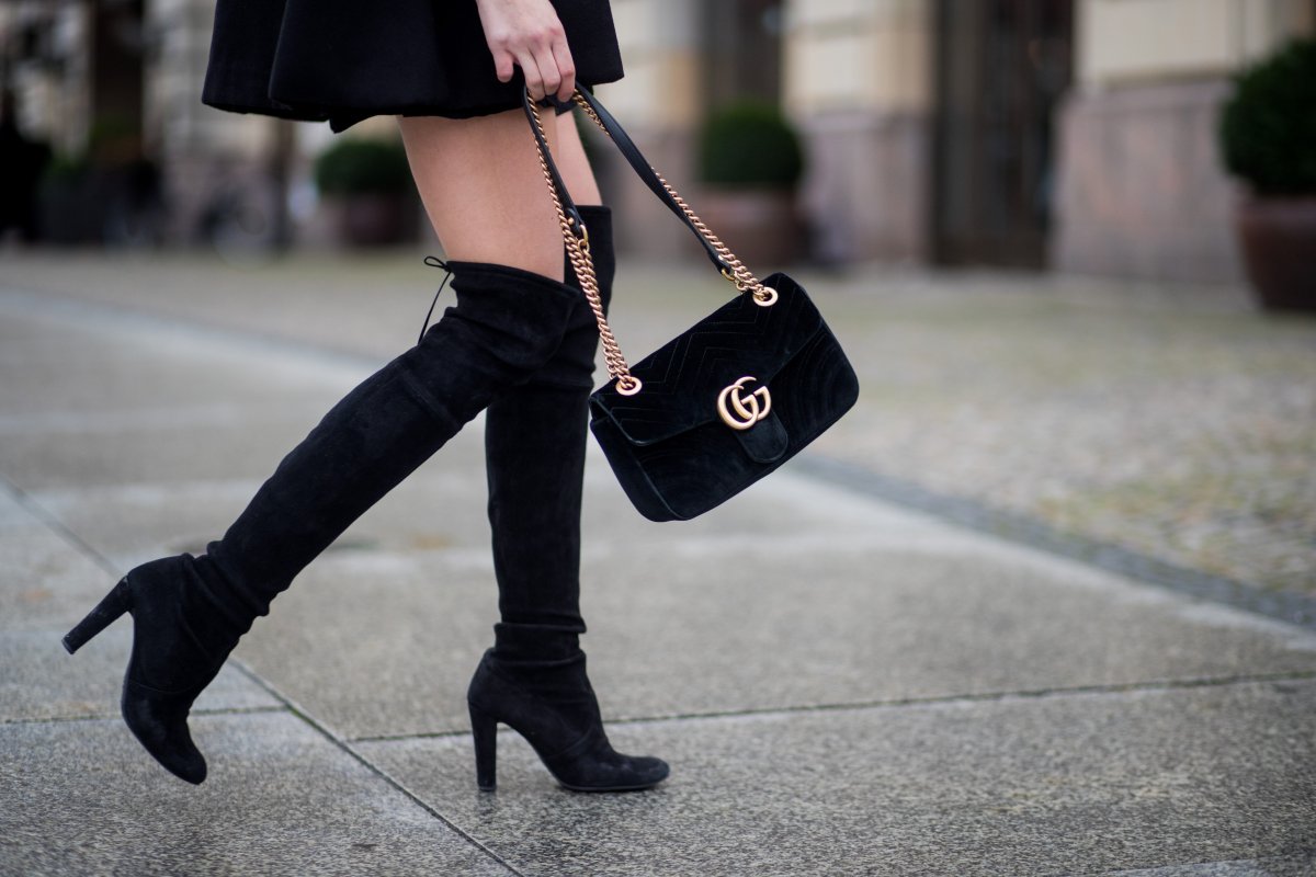 Модель Micah Gianelli в сапогах