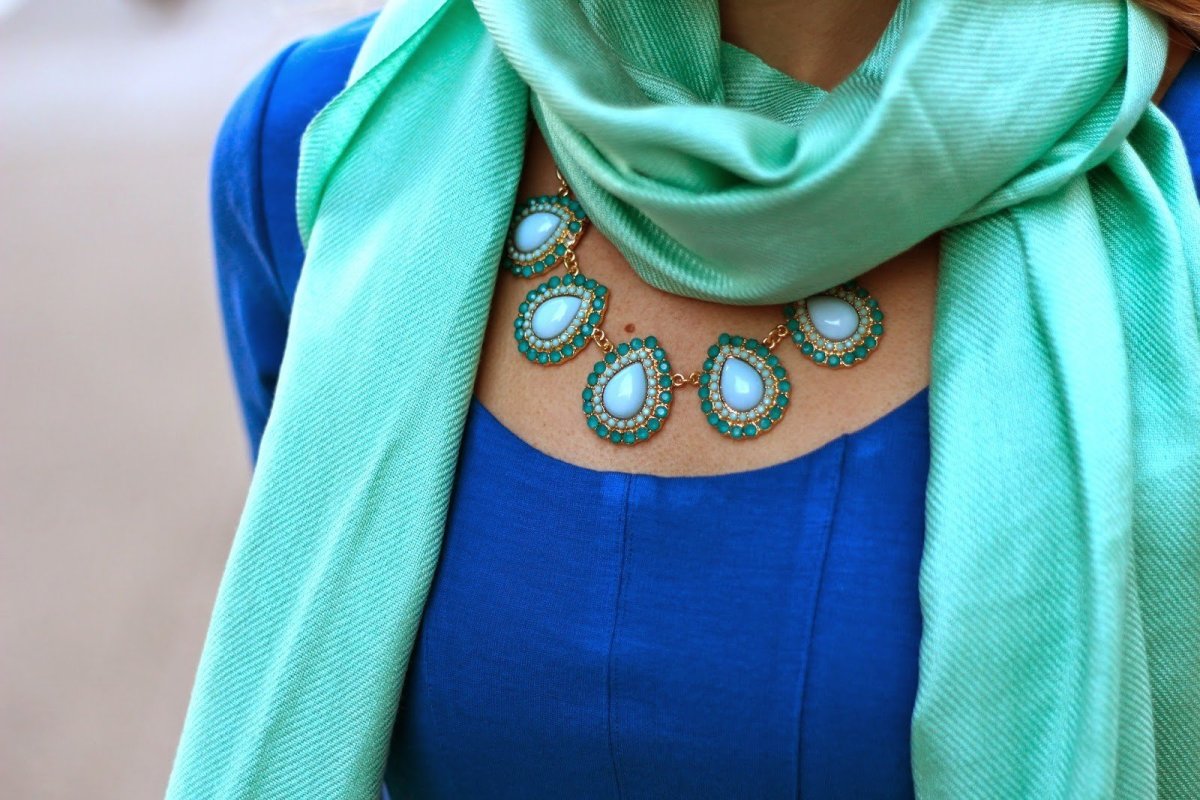 Бирюзовая одежда
