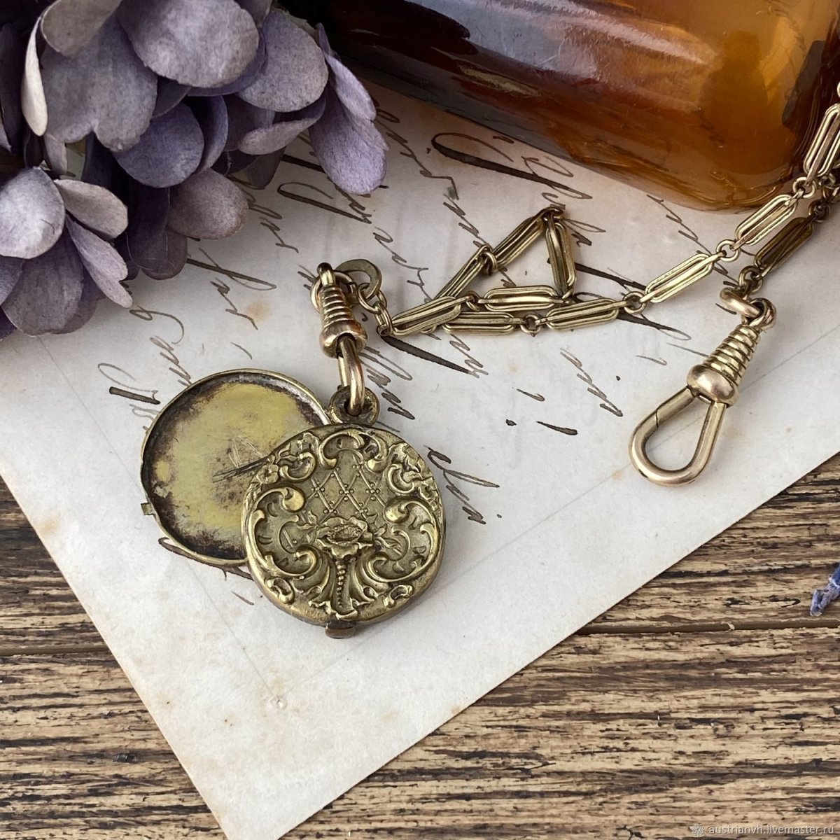 Медальон антиквариат