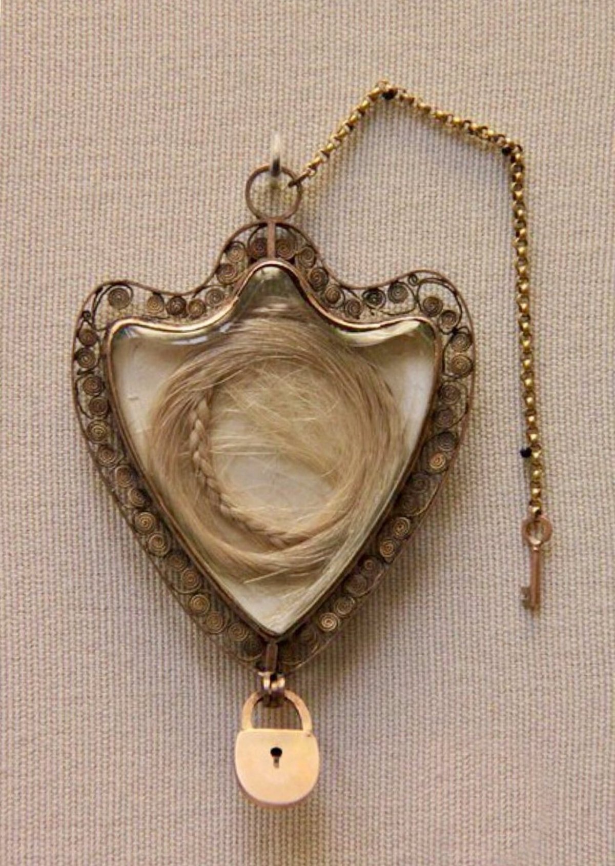 Локет кулон викторианской эпохи