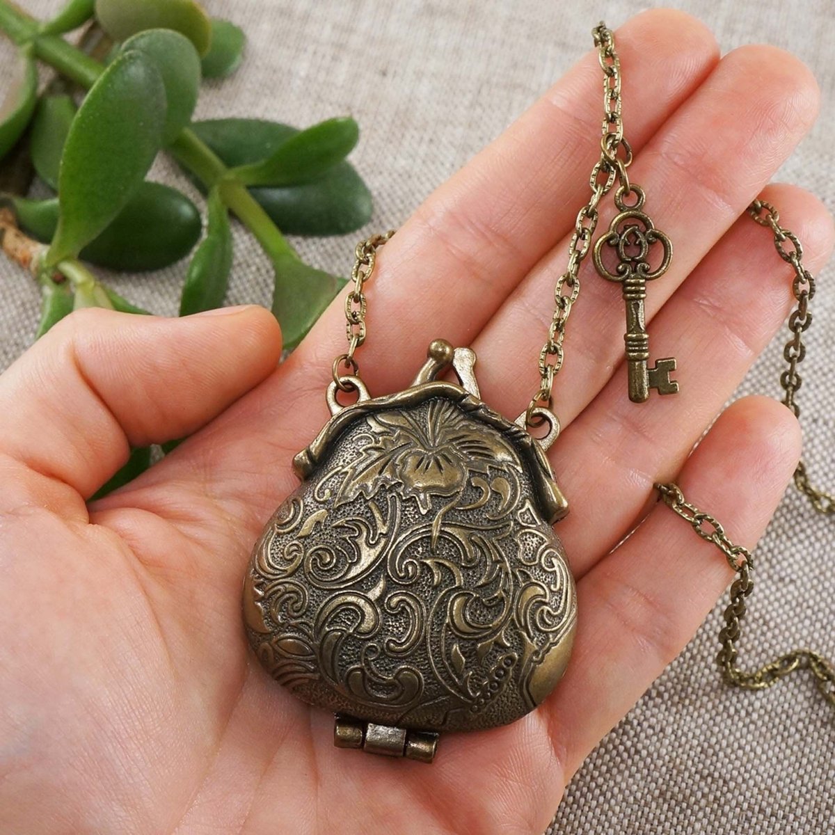 Медальон украшение