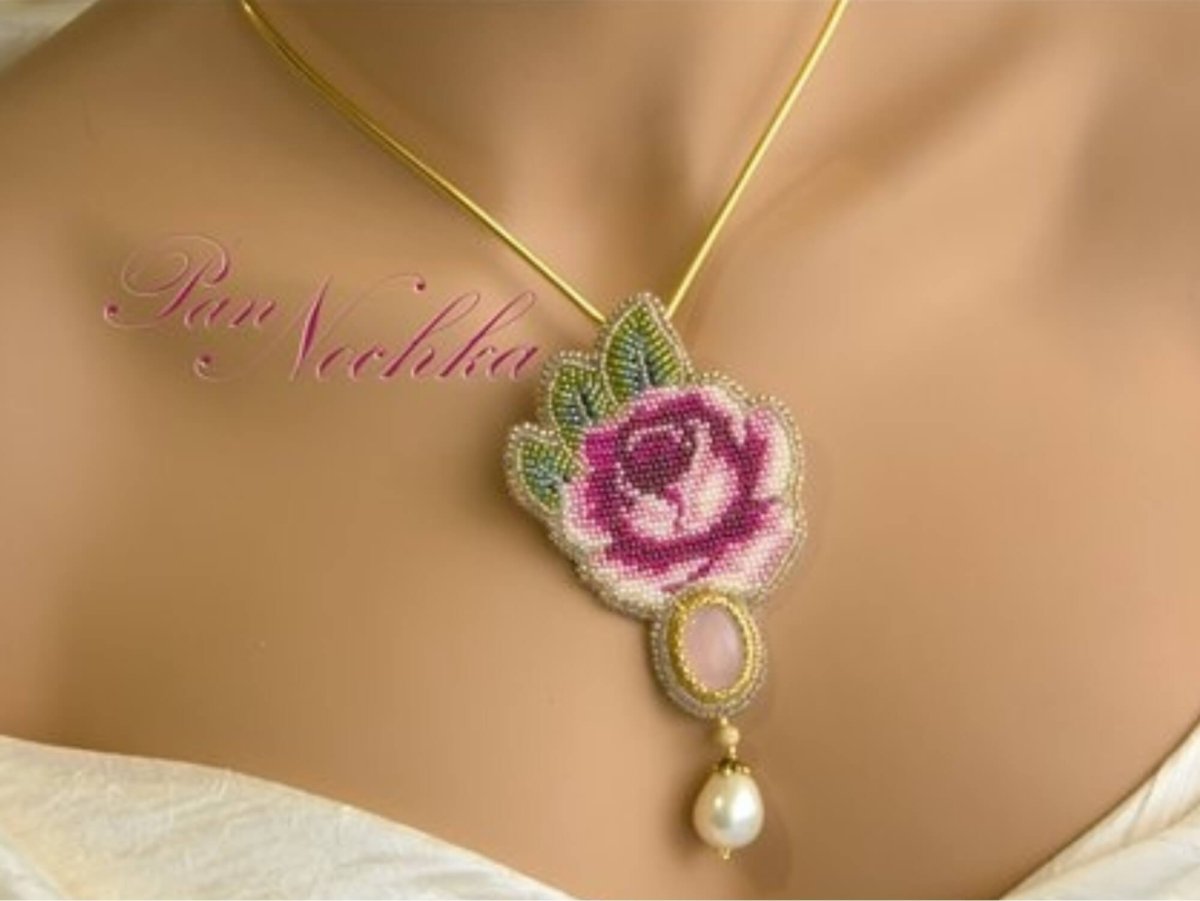 Брошь Орхидея из бисера