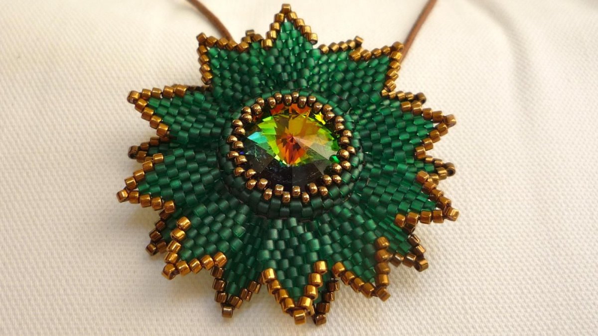 Цветочное цветное ожерелье колье из бисера