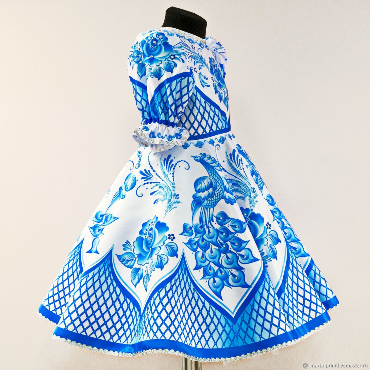 Платье в стиле Гжель