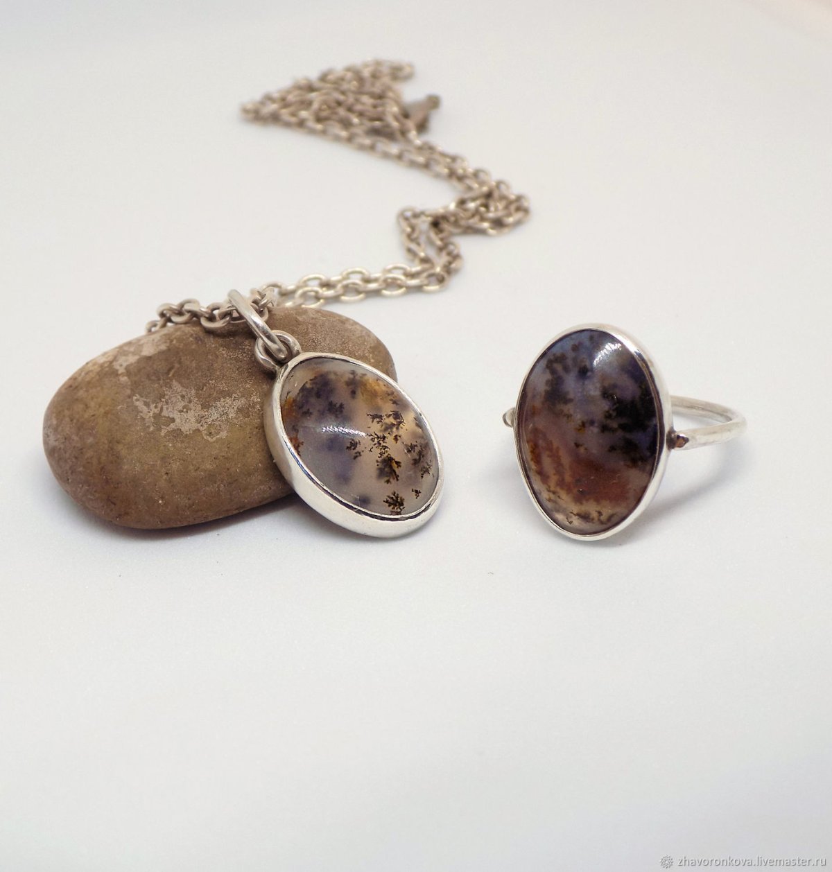 Купить кабошоны мохового Агата