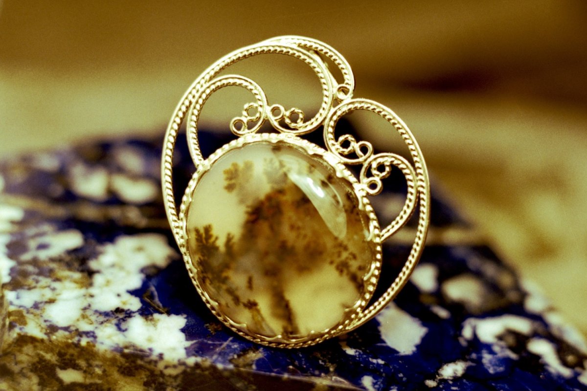 Моховой агат украшения