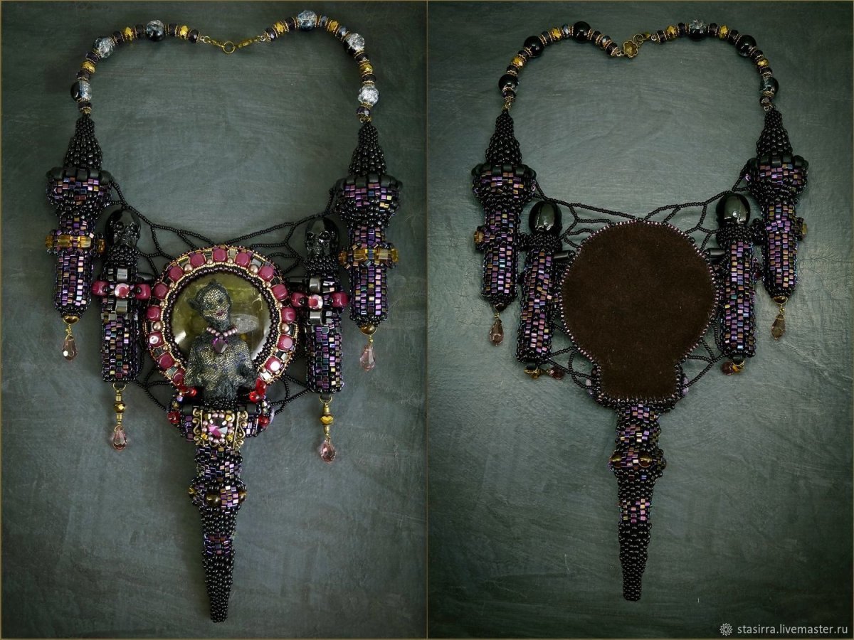 Украшения из бисера в готическом стиле