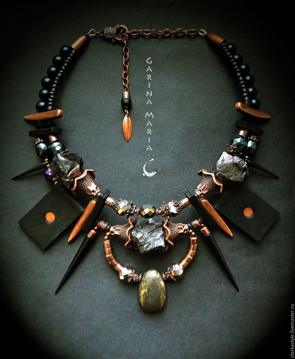 Украшения в готическом стиле