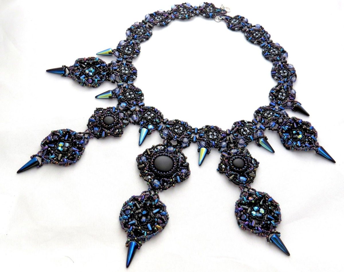 Винтажный чокер Камея