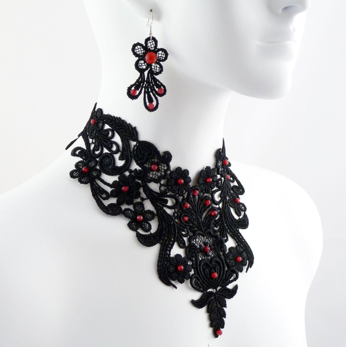 Готы украшения