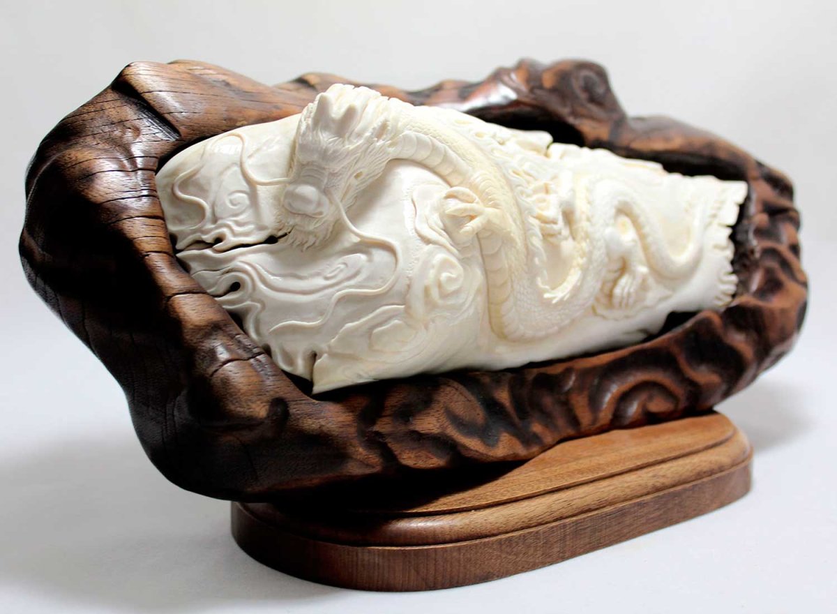 Древние бивни Мамонтов кости