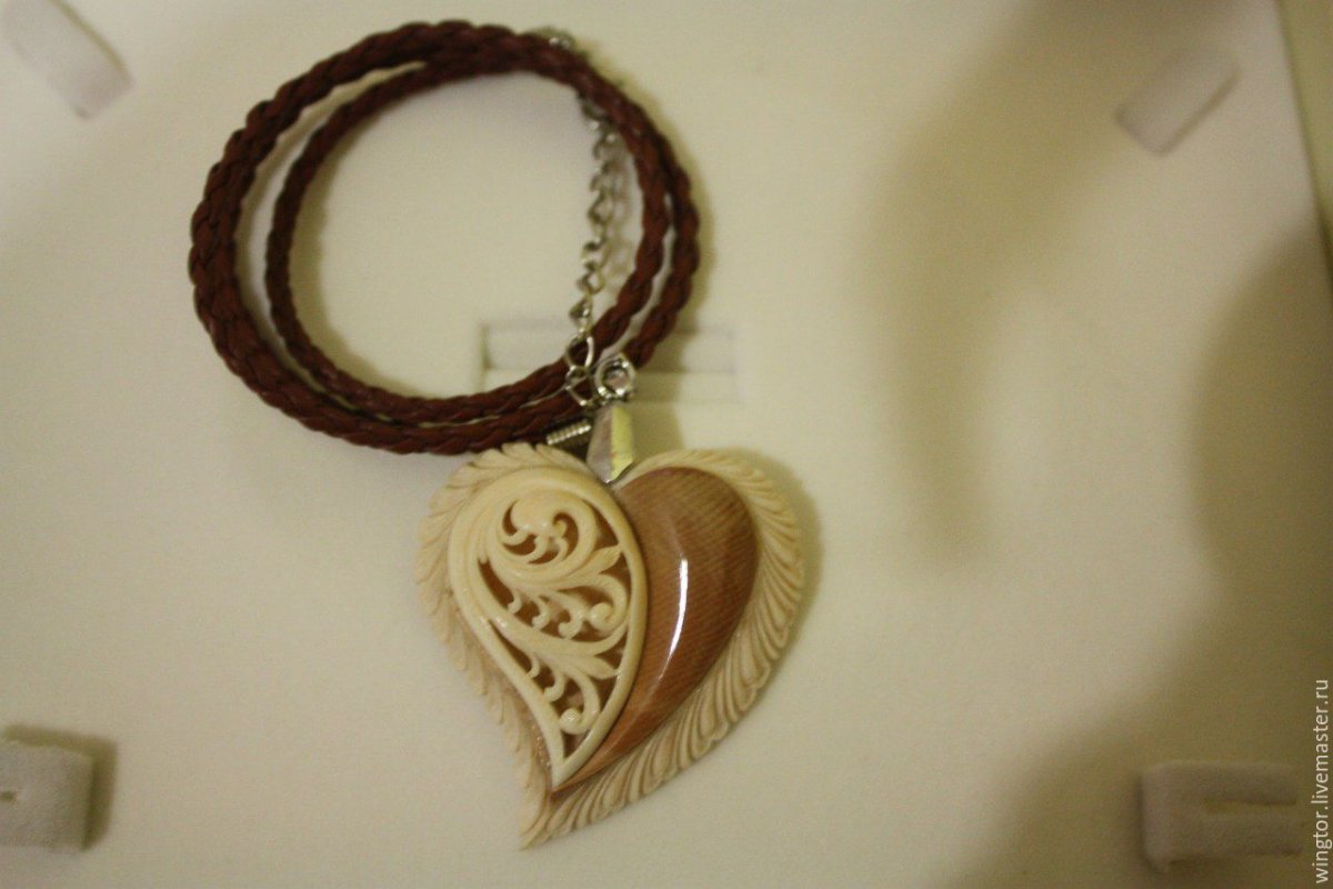 Бивень мамонта резьба