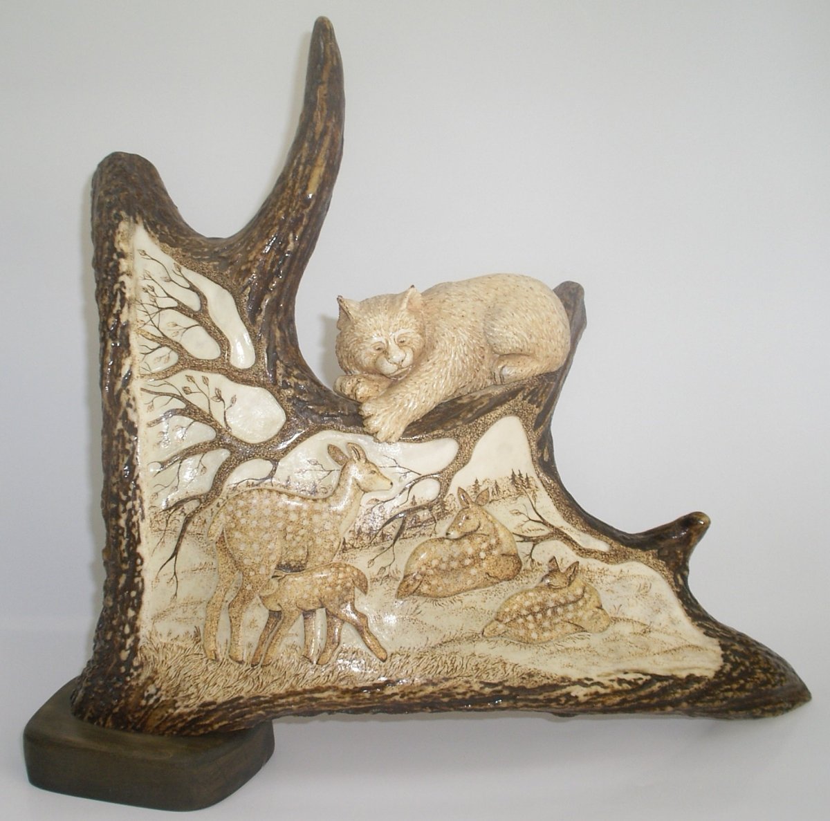 Перстень из рога