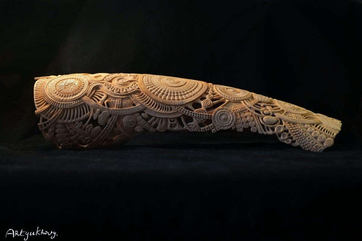 Скульптура из кости мамонта