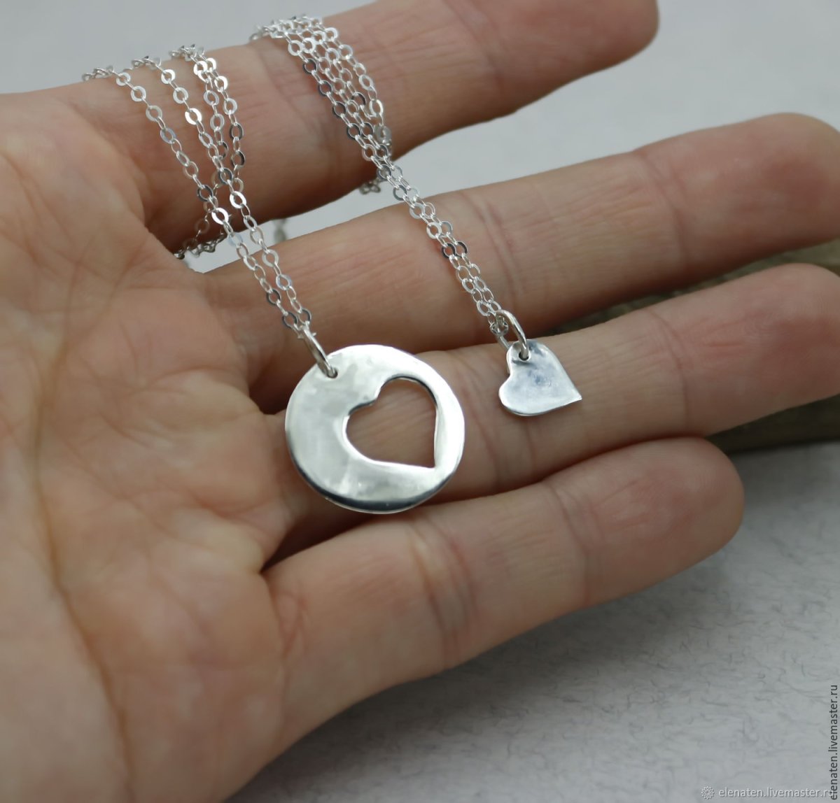 Парные кулоны для мамы и дочки