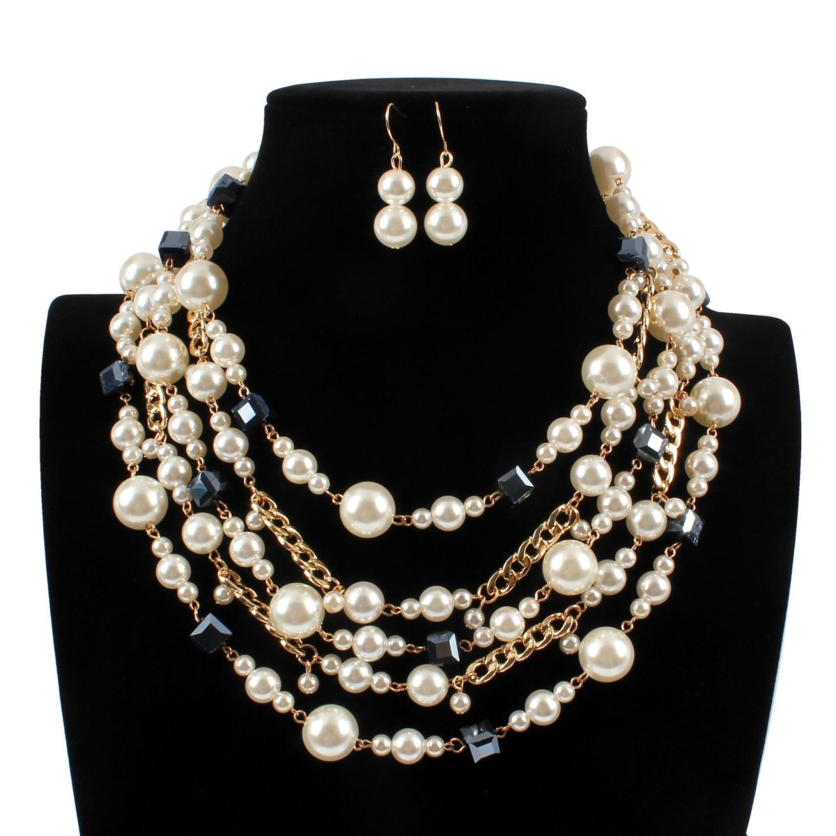 Бижутерия деловой женщины