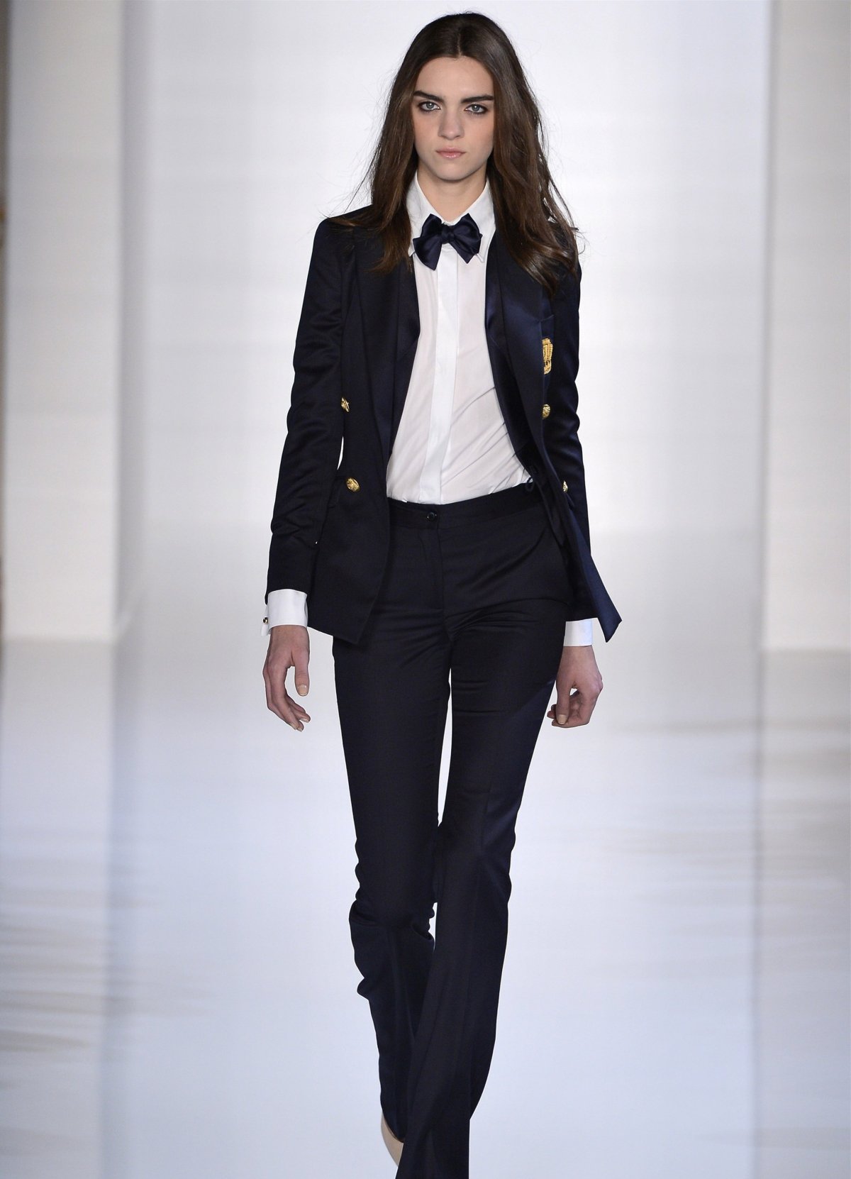 Эмбер Херд в брючном костюме