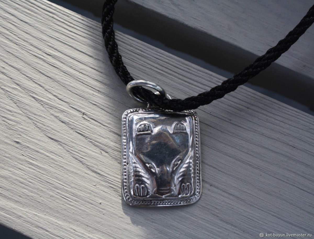 Мужская подвеска медведь