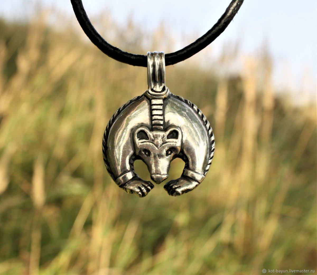 Подвеска медведь