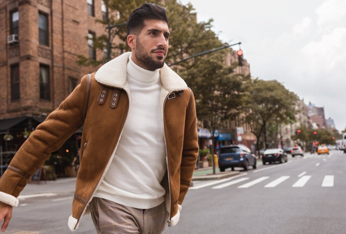 Стильный мужчина в пальто