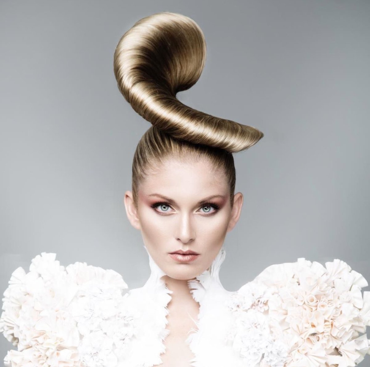 Необычные челки