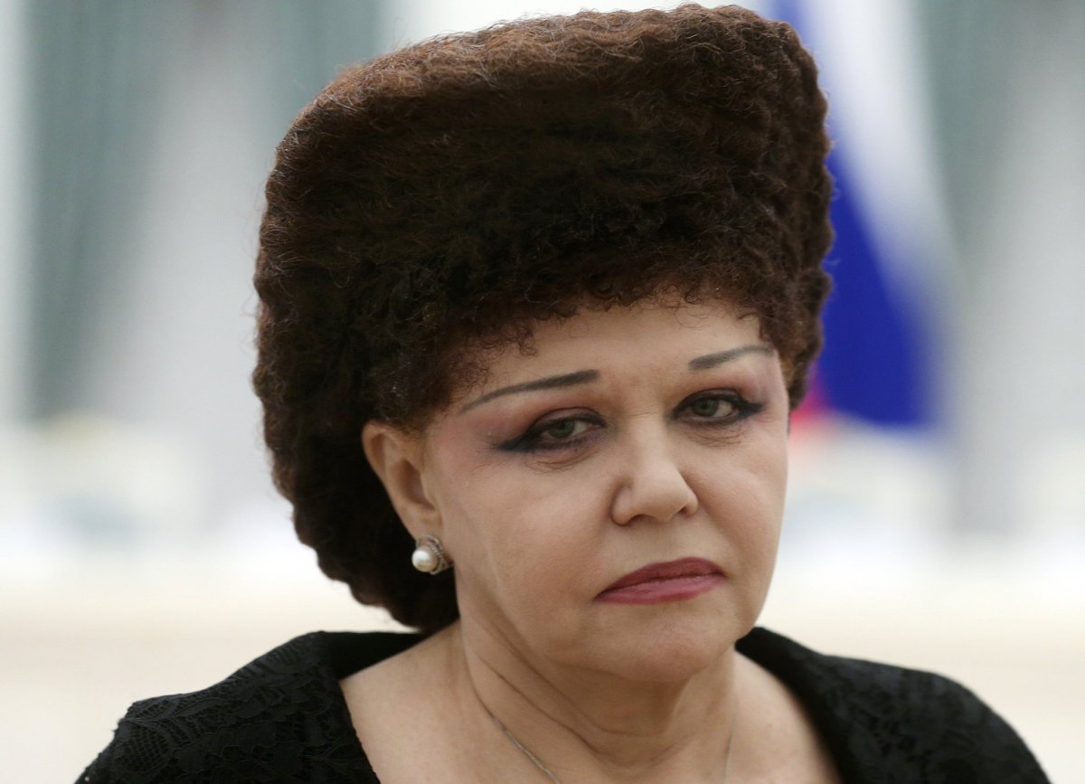 Джиннифер Гудвин с короткой стрижкой