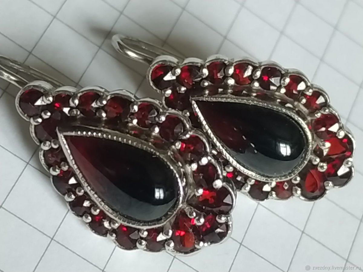 Чешский гранат в серебре Турнов