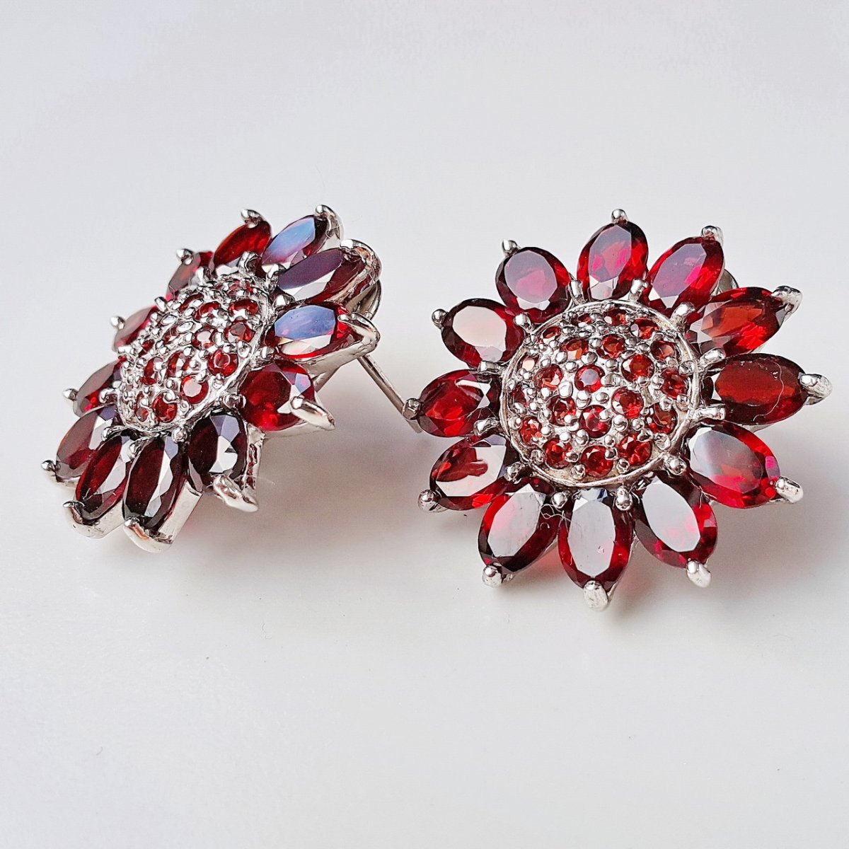 Серьги Готика серебро с гранатом