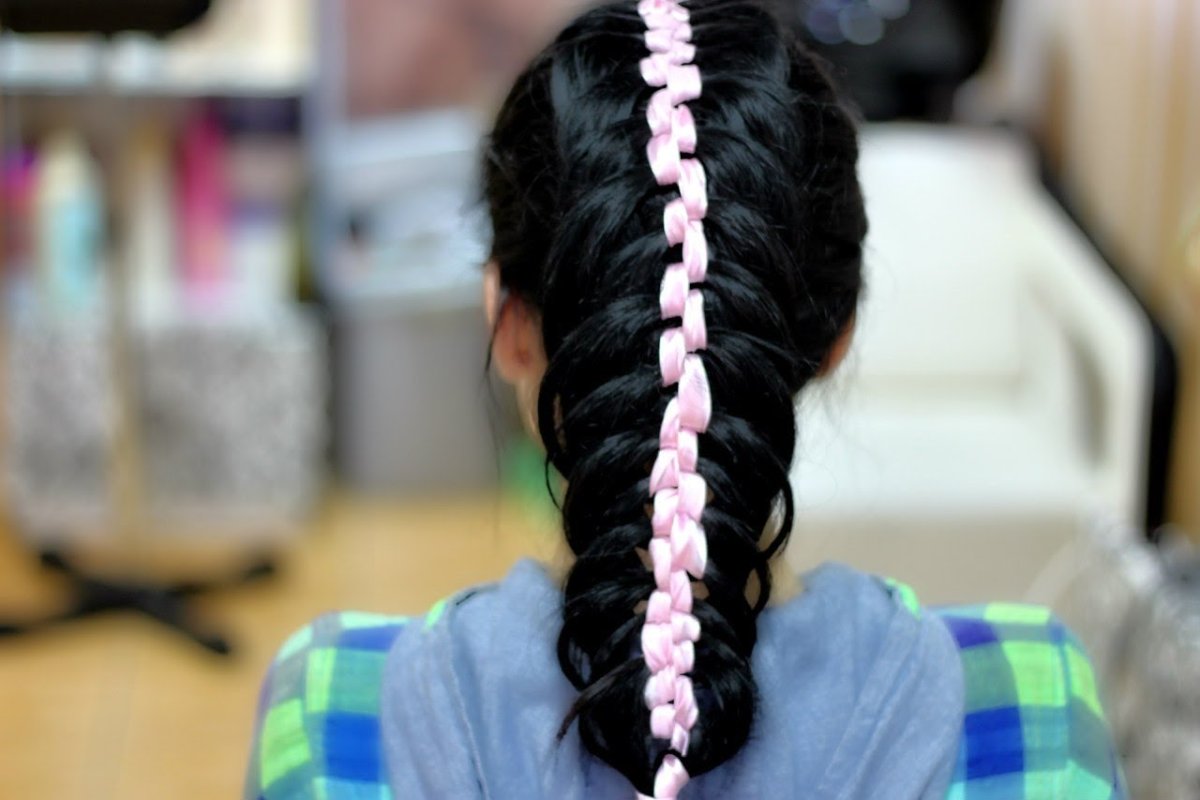 Красивые косы с ленточками