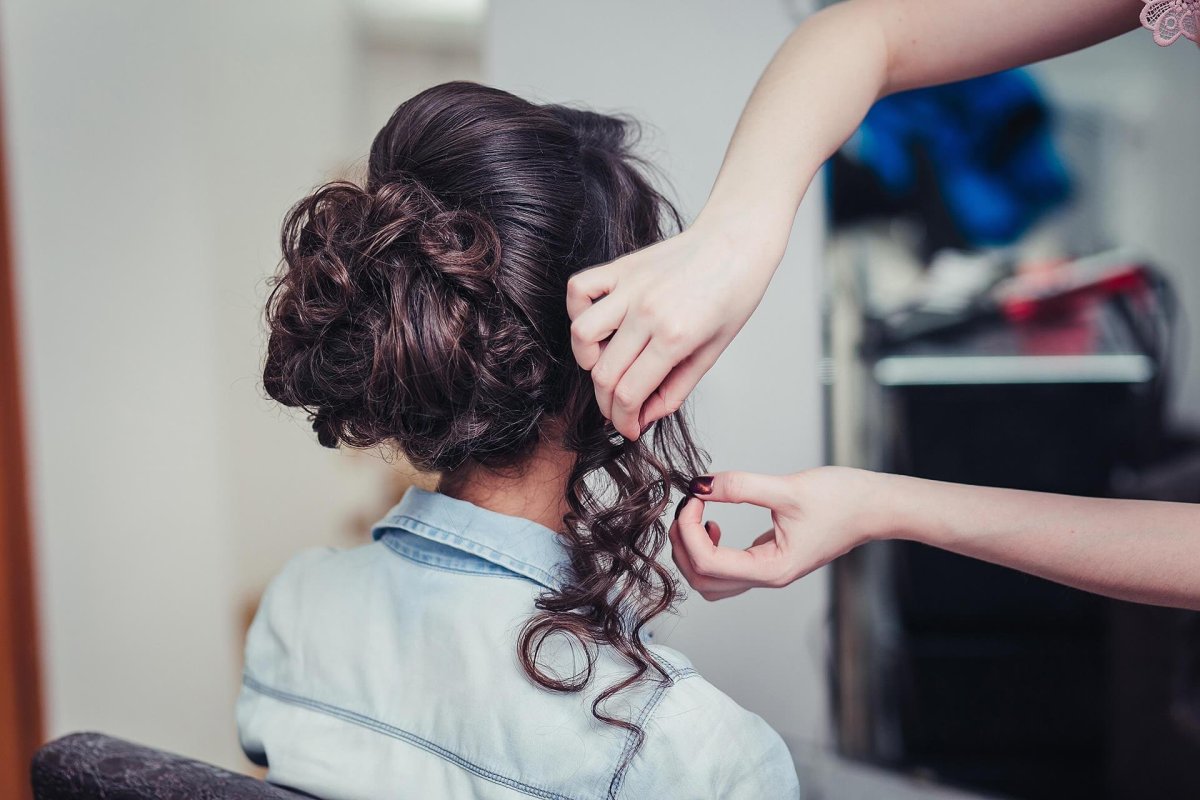 Прически в салоне