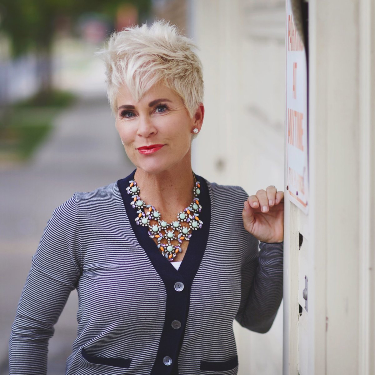 Стрижка Пикси 2022 для женщин после 50