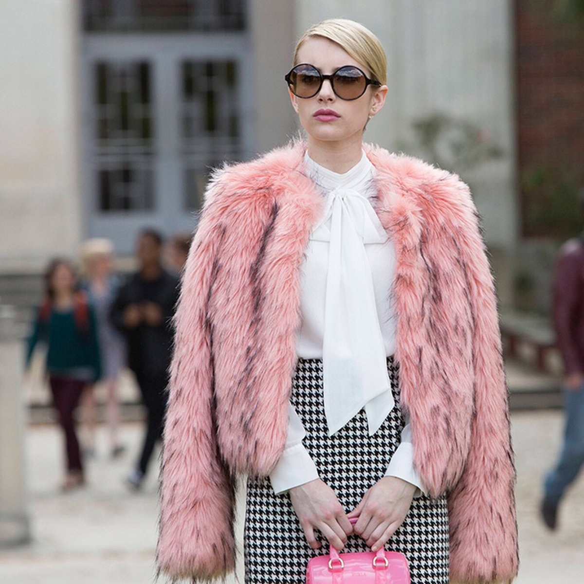 Розовая шуба