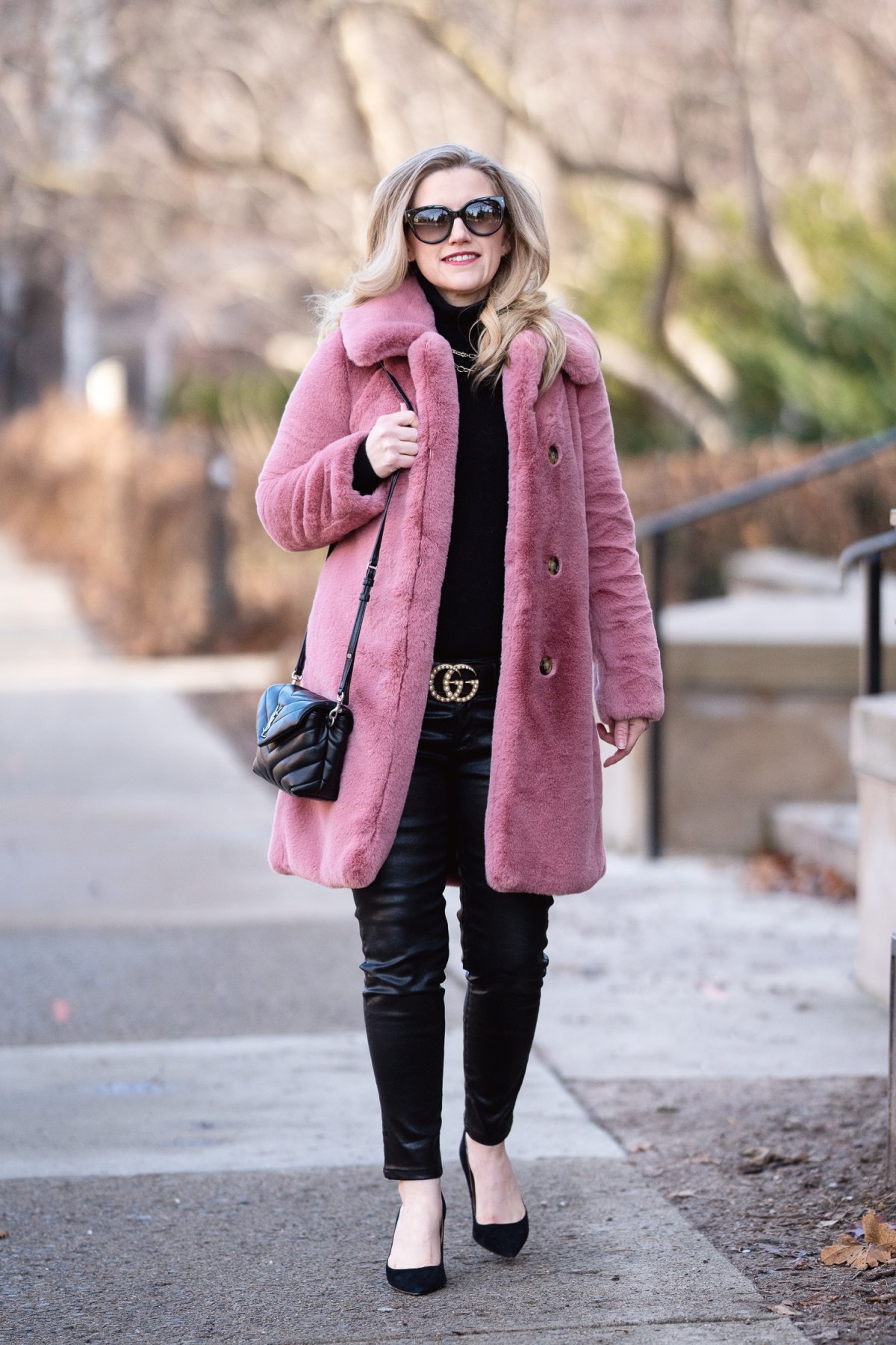 Маргарита Цельсова в пальто