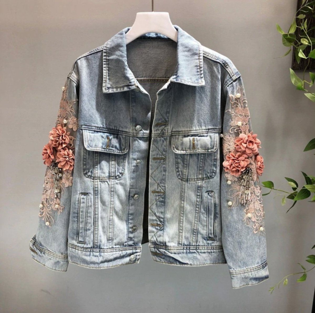 Декорация джинсовой куртки