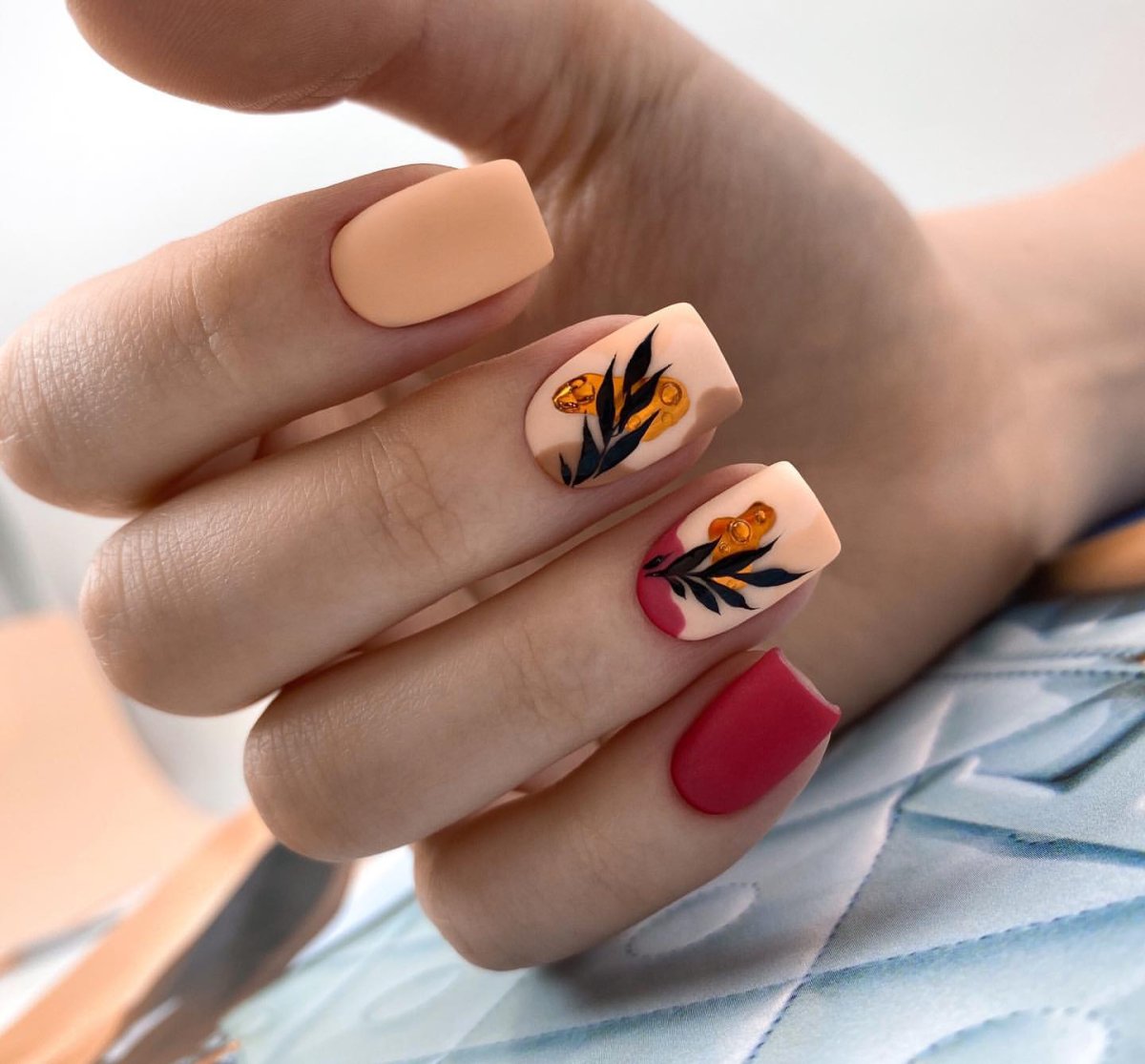 Элегантный осенний маникюр