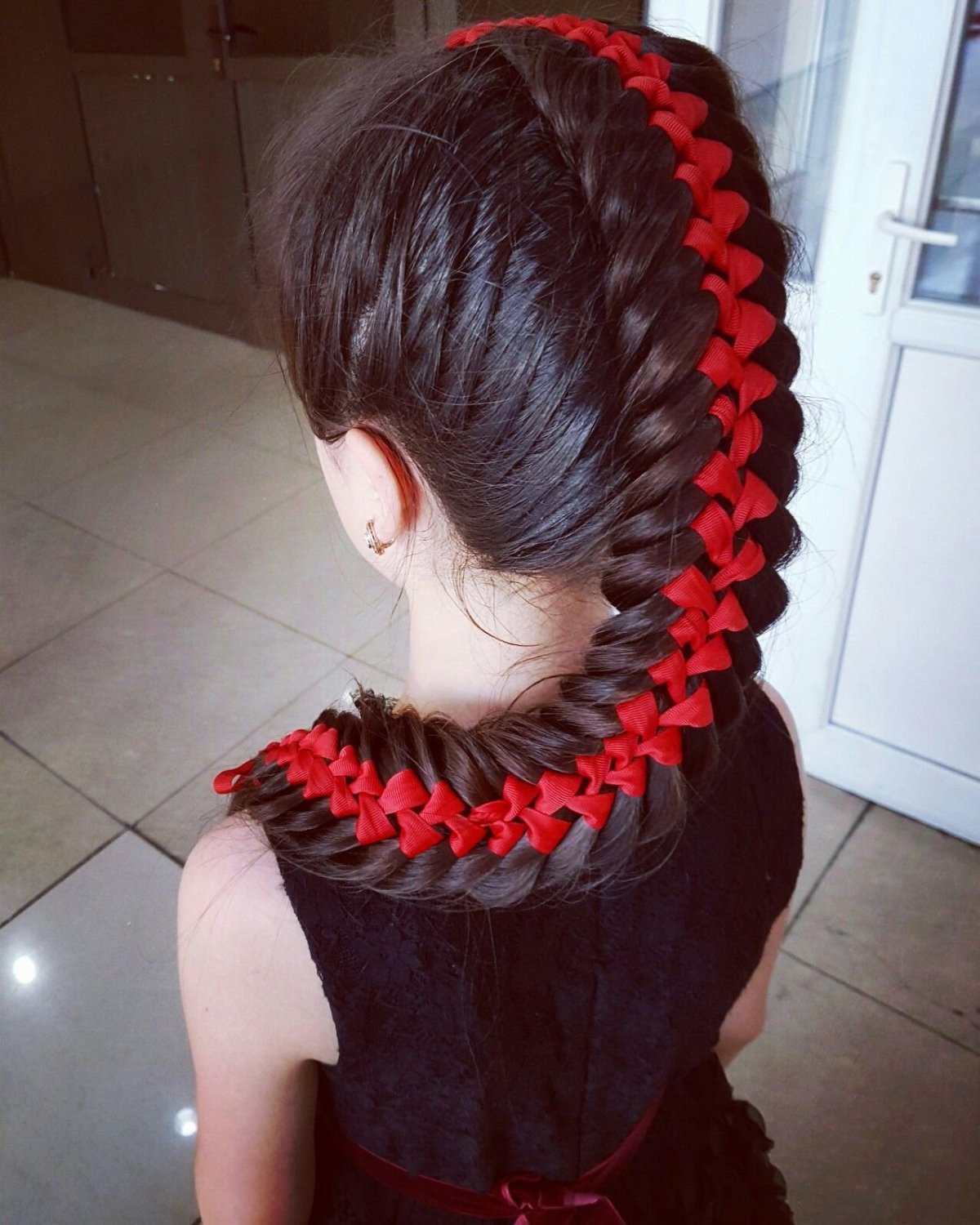 Плетение кос с лентами