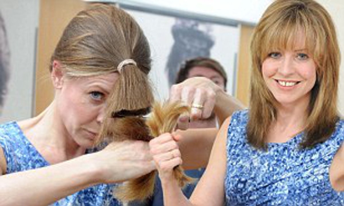 Прическа на средние волосы быстро и красиво в домашних