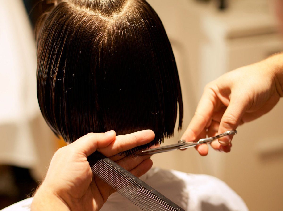 Каре с отросшей челкой