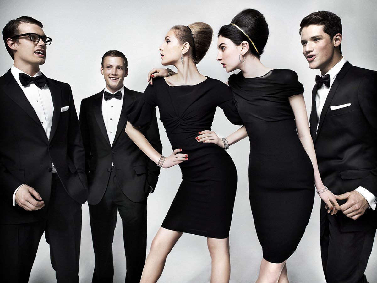 Люди в черной одежде